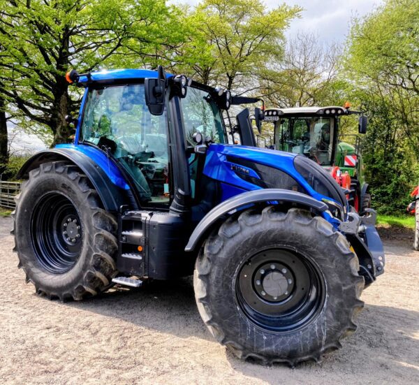 VALTRA N175 ACTIVE 4WD TRACTOR – SIGMA POWER 201HP MAX