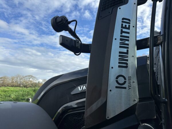 Valtra Q305 unlimited tractor – EX HIRE – 1000 hrs with 5yrs 0% finance and warranty