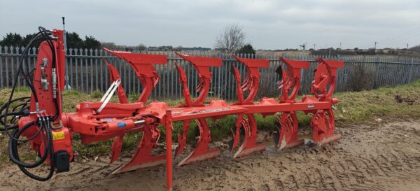 Kuhn Vari Master 123 non stop hydraulic 5 furrow plough