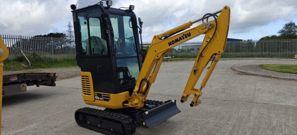 NEW KOMATSU PC16-R 3 CAB MINI EXCAVATOR